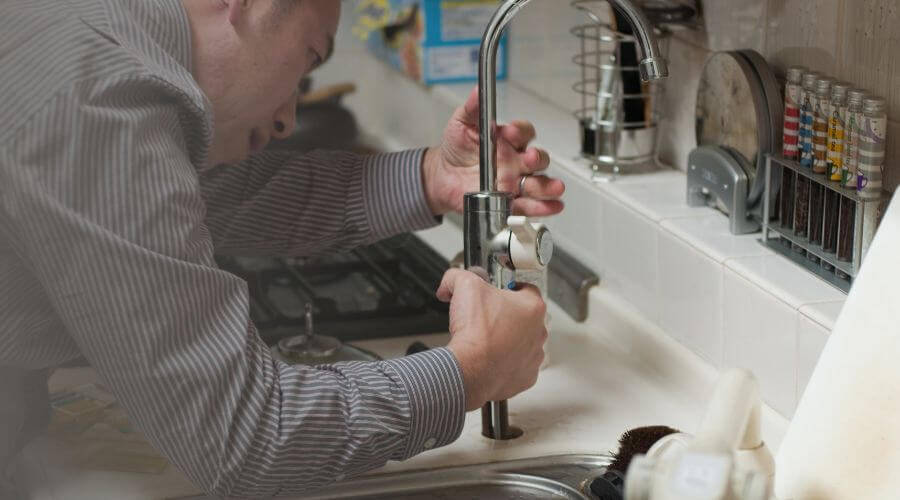 Local expert plumbing services in Oakville, IN